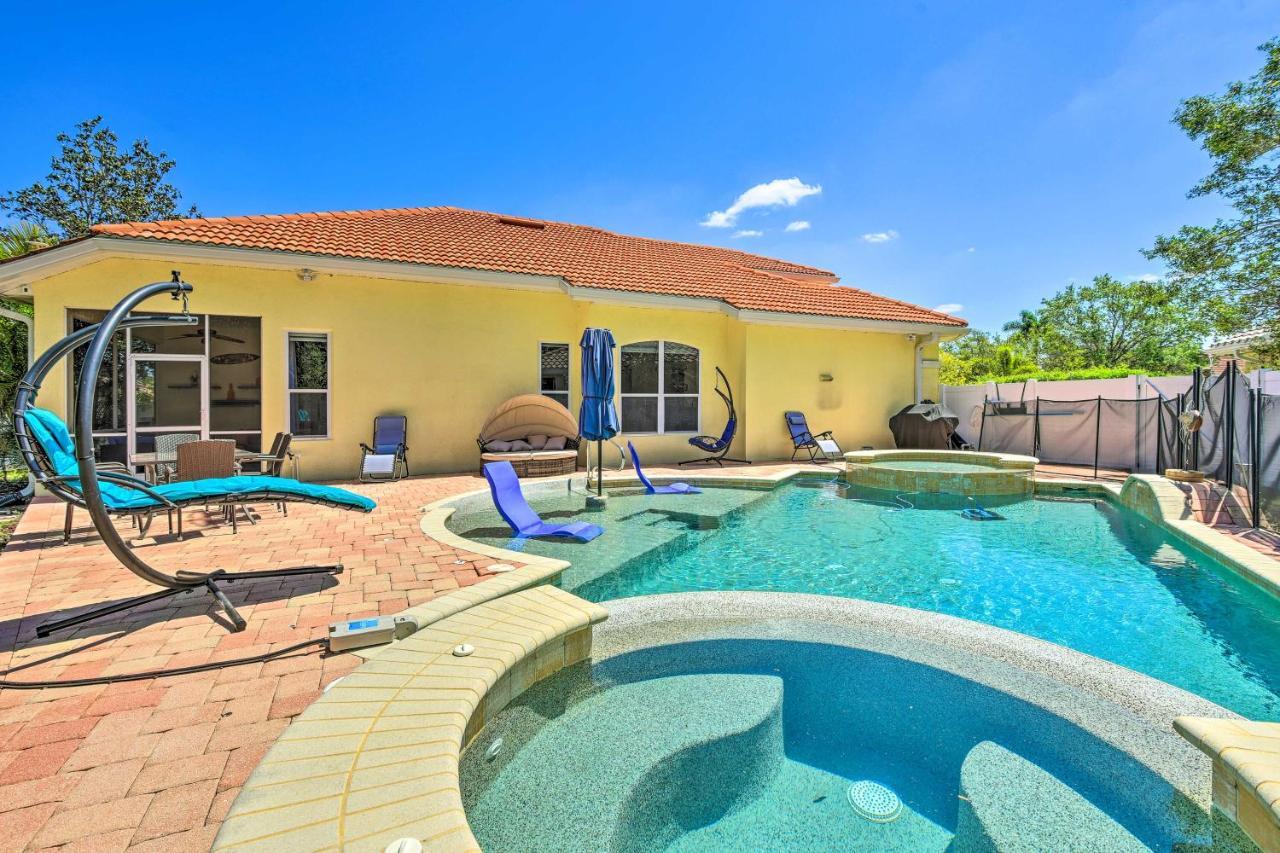 Sun-Soaked Sarasota Oasis With Pool And Hot Tub! Villa Exterior photo